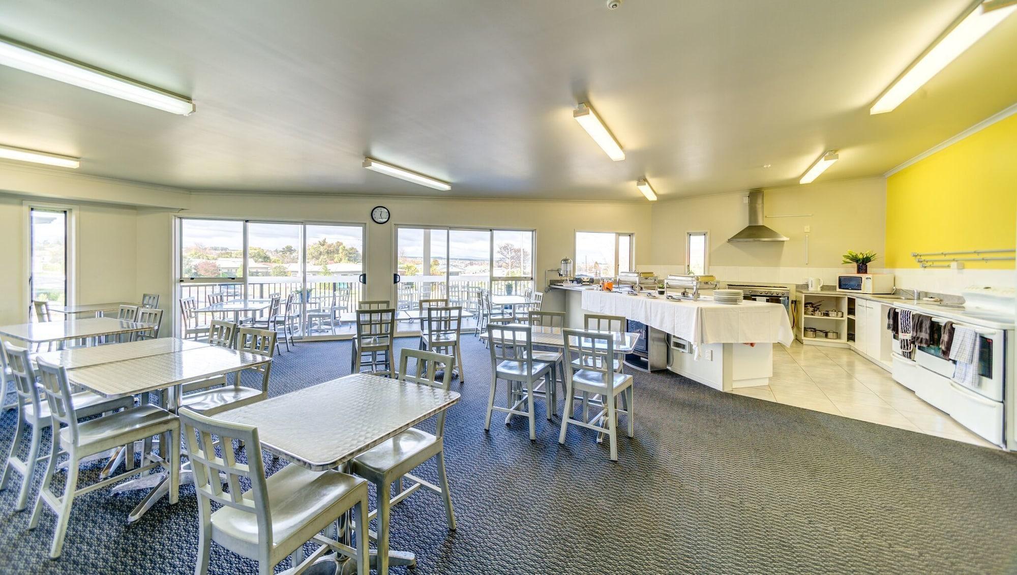 Silver Fern Motel 3*