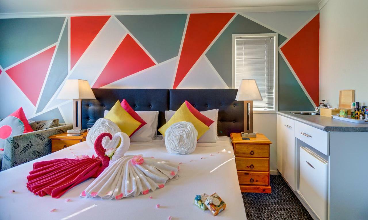 Motel Silver Fern